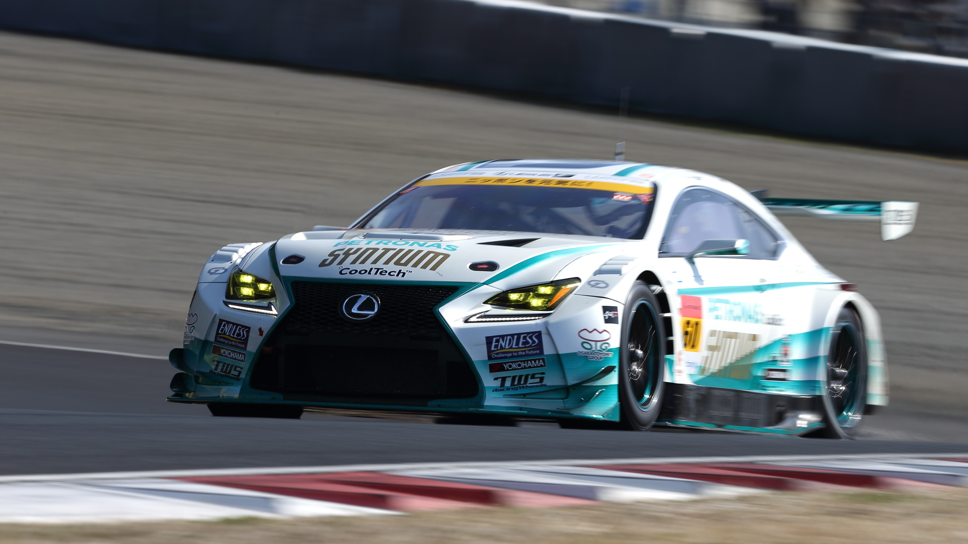 60号車　SYNTIUM LMcorsa RC F GT3　吉本大樹/宮田莉朋