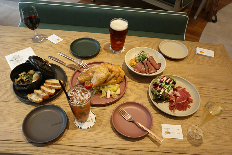 店内で提供されるサンドイッチやデリの一部