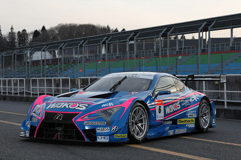 SUPER GT 500クラスに参戦する6号車 WAKO'S 4CR LC500。前後左右合計6カ所にオウルテックロゴが入っている