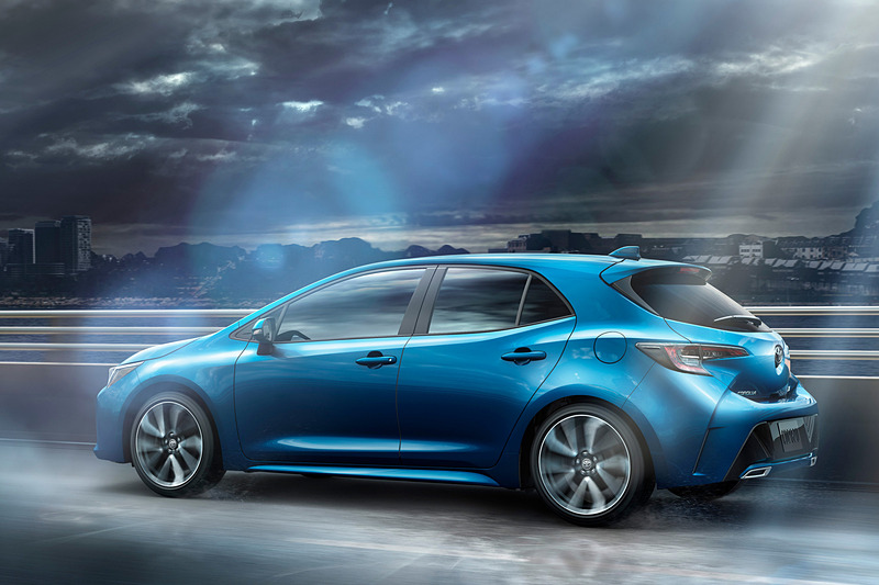 新型カローラ ハッチバックの走行イメージ