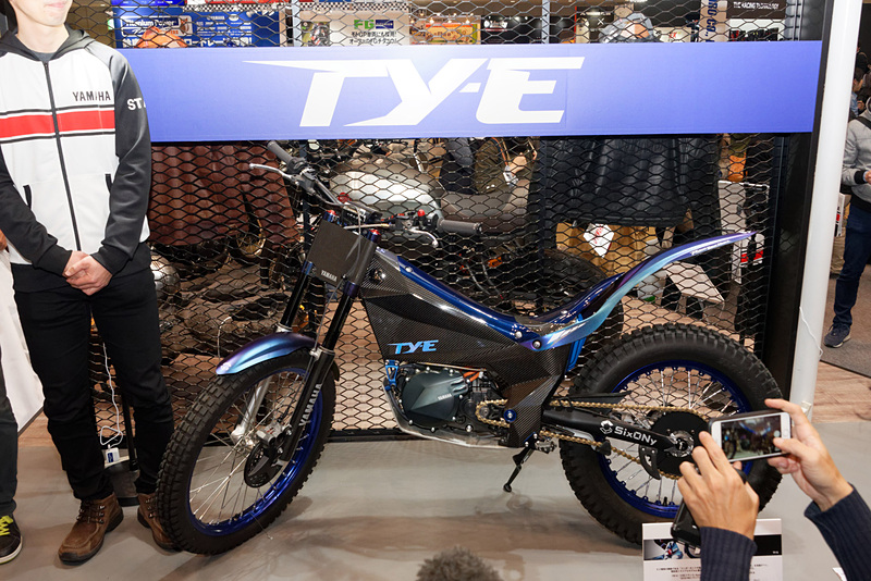 車体は非常にコンパクトだ