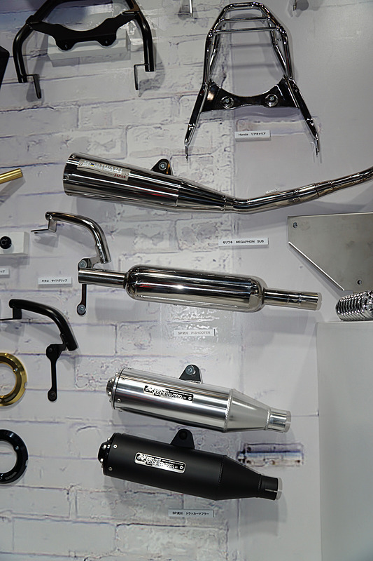 各種マフラー