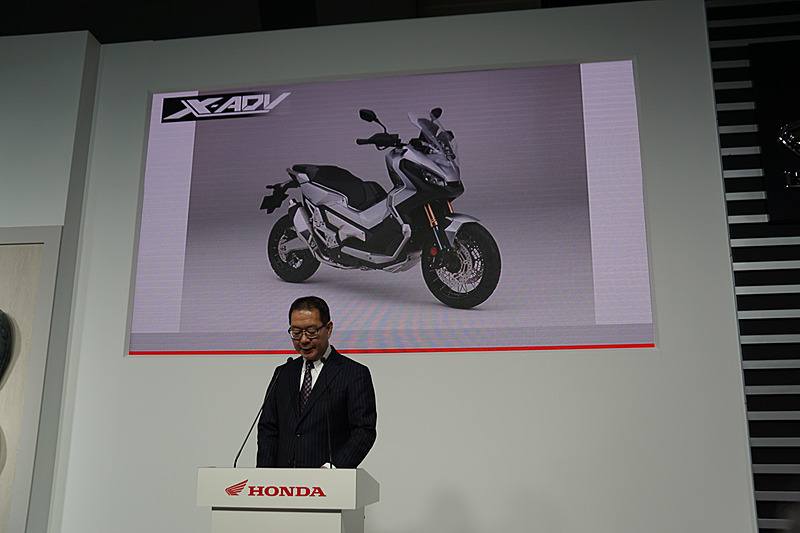 新型モデルの紹介のほか、250ccクラスまでの車両を扱う「ホンダコミューター」とフルラインアップを取り扱う「ホンダドリーム」の2つの販売チャンネルが2018年4月1日よりスタートする