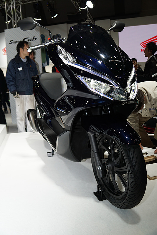 2018年の新型モデルなどが展示された