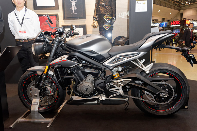 「STREET TRIPLE RS」