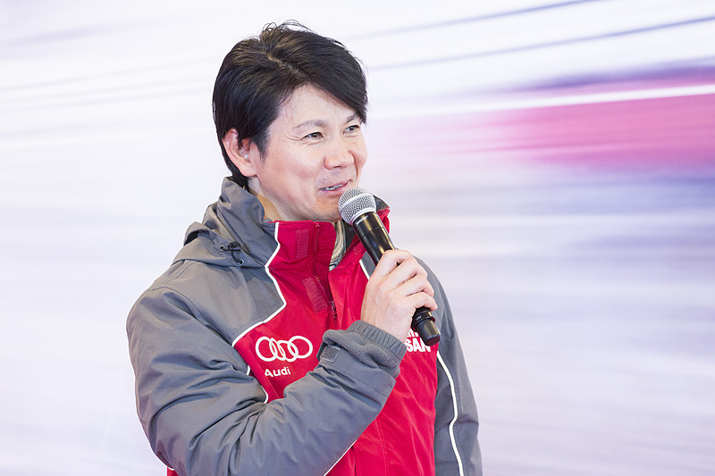 26号車には、元F1ドライバーの中野信治氏がスーパーバイザーとして加入