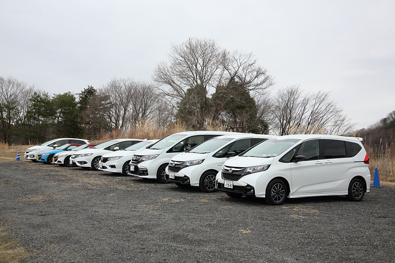 レーシングコースに沿って走る外周路では、ステップワゴン Modulo X、フリードModulo X、さらにModuloパーツを組み込んだ「S660」（MT車、CVT車）のほか、「フィット」「グレイス」「ジェイド RS」の試乗を行なった
