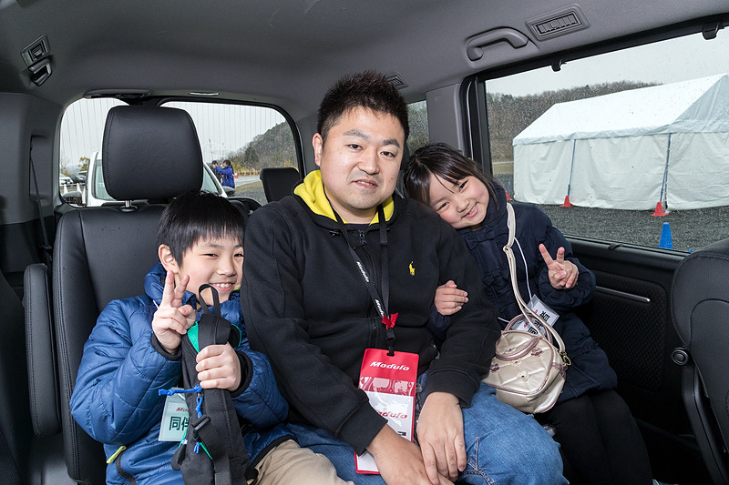 ステップワゴン Modulo Xに試乗した戸部さん