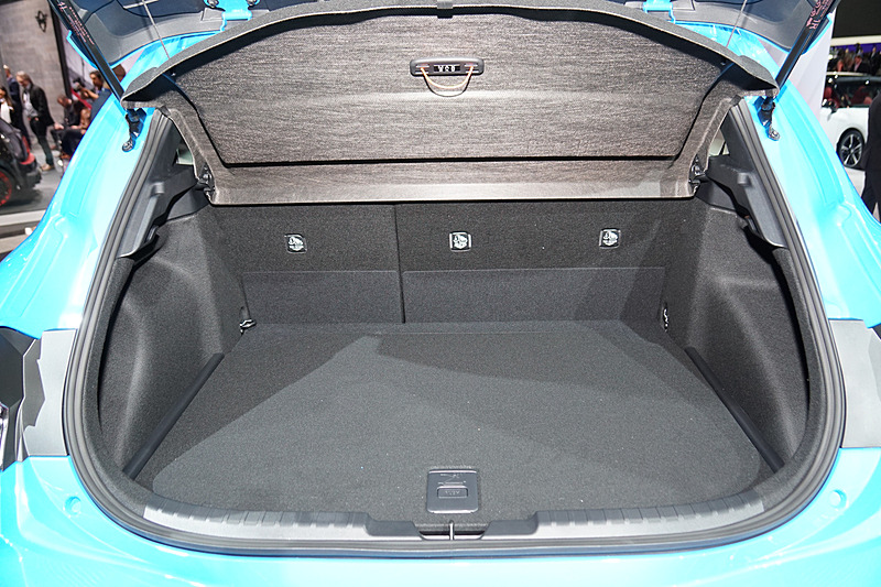 新型「カローラ ハッチバック」（米国仕様）