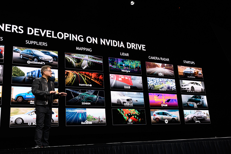 トヨタ自動車、ゼンリンなど日本メーカーの名前もある