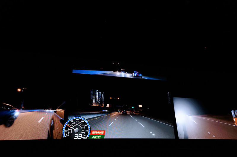 4つの映像などを生成していく