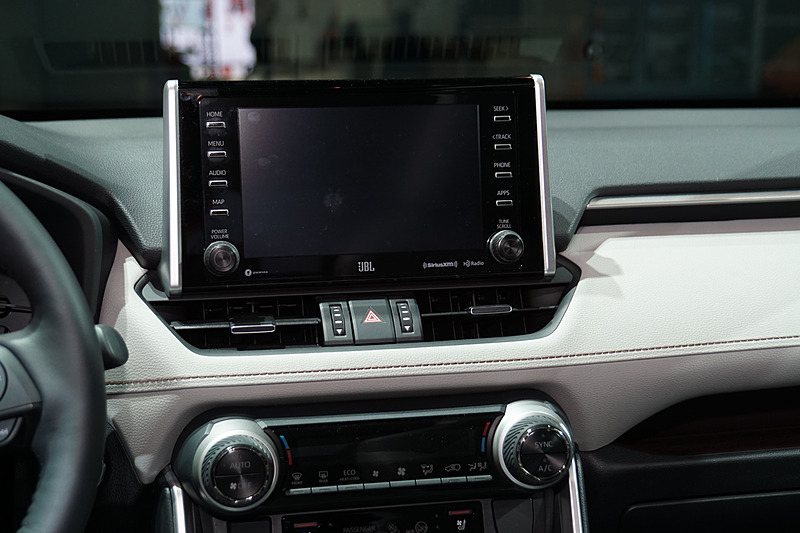 新型RAV4（米国仕様）のインテリア
