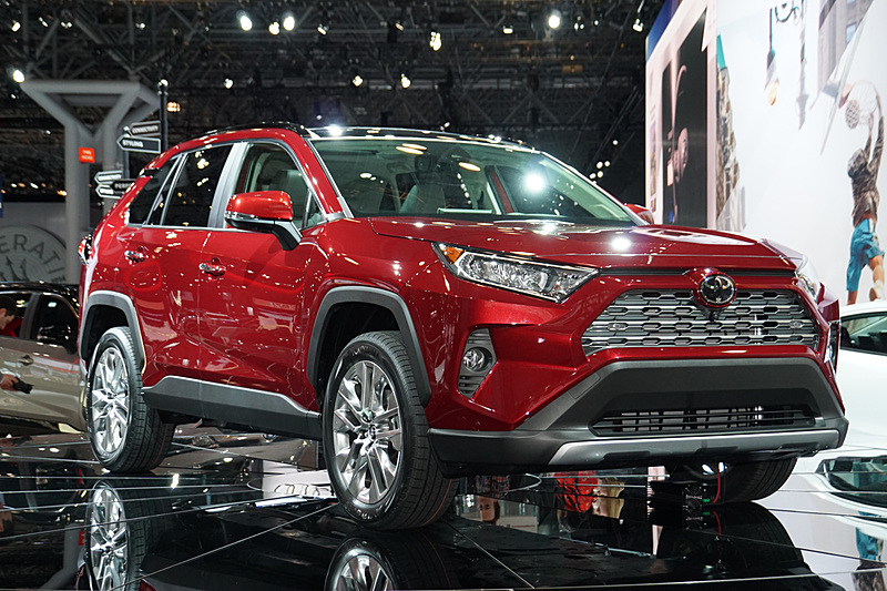 日本で2019年春ごろの発売を予定する新型「RAV4」（写真は米国仕様）