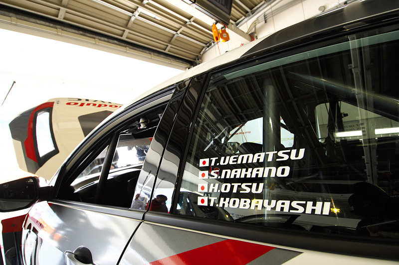 スタープレイヤーが並ぶ97号車