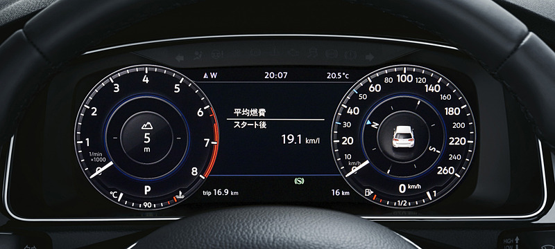 Active Info Displayには純正ナビの地図表示のほか、燃費情報やACCの車間距離設定などを表示可能