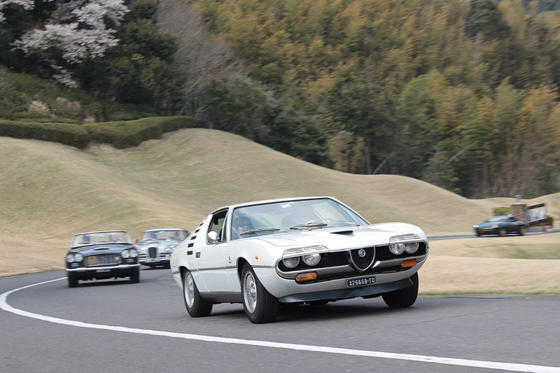 アワード受賞車など10台以上が京都の二条城から東京 日本橋を目指して走る「ツール・デレガンツァ」も実施中。ゴールは4月8日のお昼ごろの予定だ