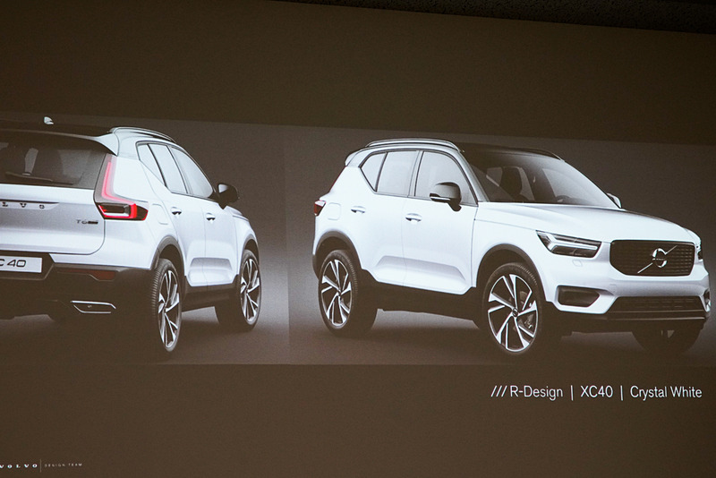 カスタム化にも力を入れている。「R-Design」は黒のコントラストルーフ