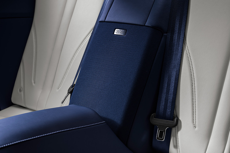 「“マークレビンソン”リファレンスサラウンドサウンドシステム」を標準装備