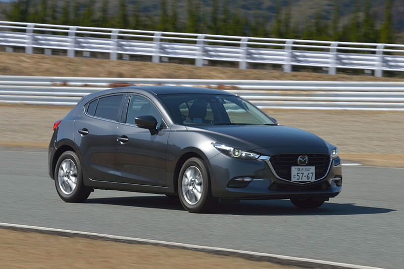 「アクセラ スポーツ」