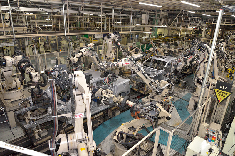 たくさんの機械がそれぞれリズミカルに動く様子は、大人になっても見ていてワクワクする