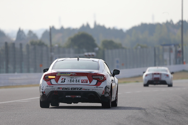 ガス欠症状を引き起こさないよう、予選はガソリンをシッカリと積んでアタックすることに