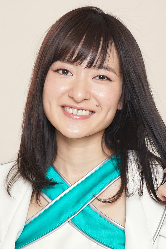 愛知県出身の吉原あや香さん。「鈴鹿サーキットで活動できることをとても嬉しく思います。さまざまなイベントで、お客さまといっしょに鈴鹿サーキットを盛り上げていけたらと思います」