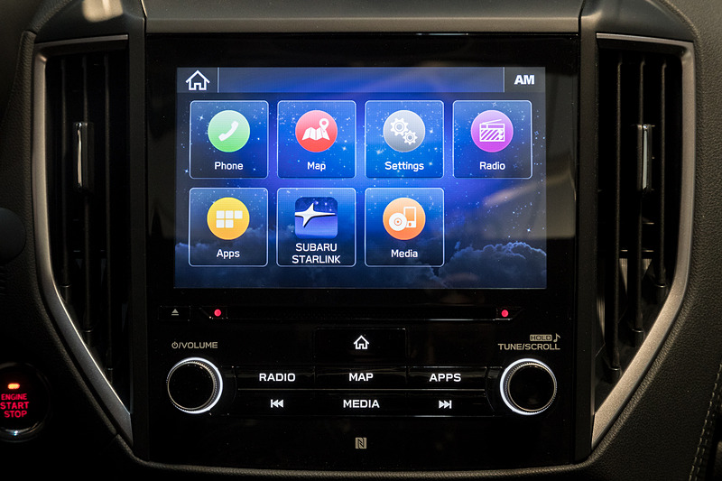 8インチの大型画面を持つマルチメディアナビゲーションを装備