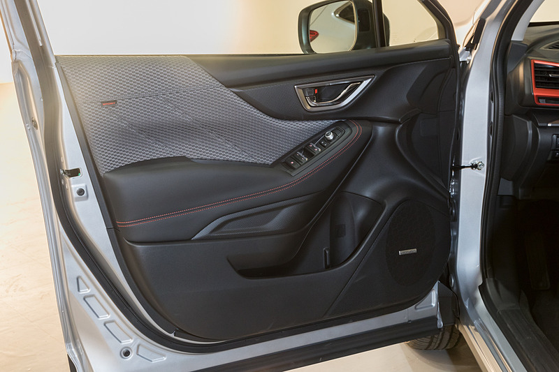 運転席ドアトリム