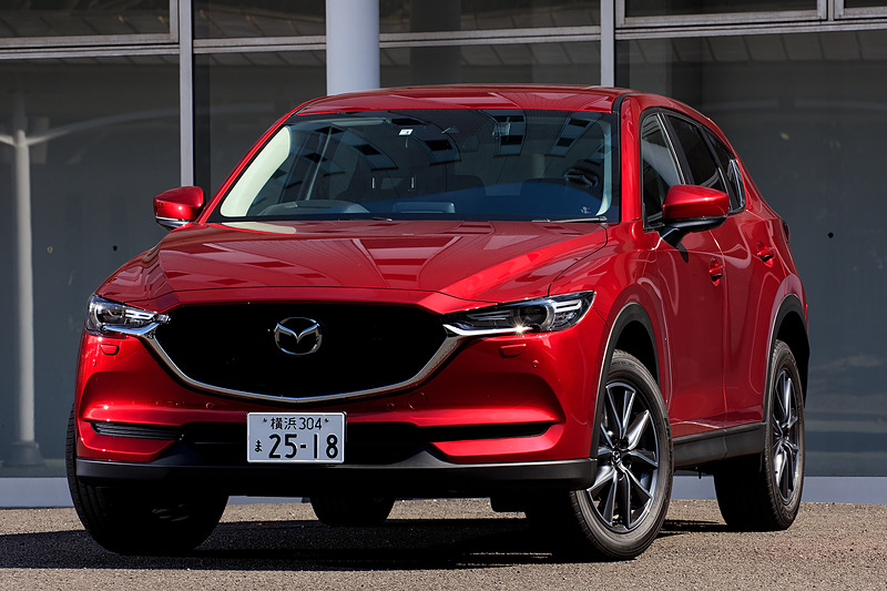 CX-5 25S PROACTIVE（4WD）。ボディカラーは「ソウルレッドクリスタルメタリック」