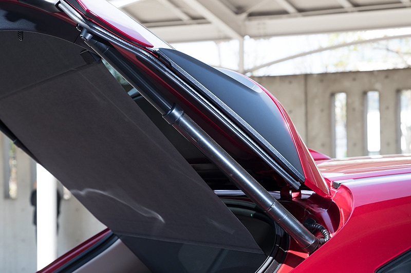 人気の高い「パワーリフトゲート」は設定が拡大され、20S PROACTIVEと25S PROACTIVEでもオプション装着できるようになった