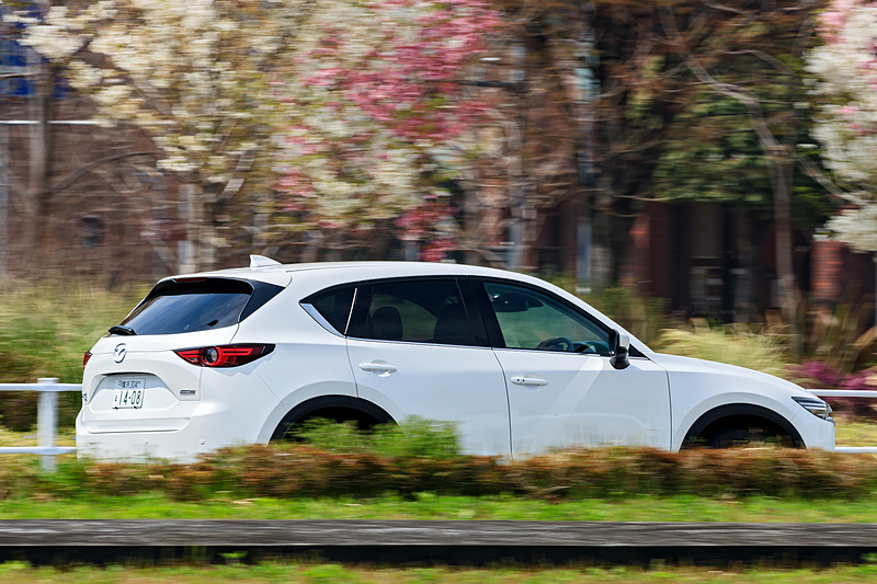 XD L Package（4WD）の走行シーン