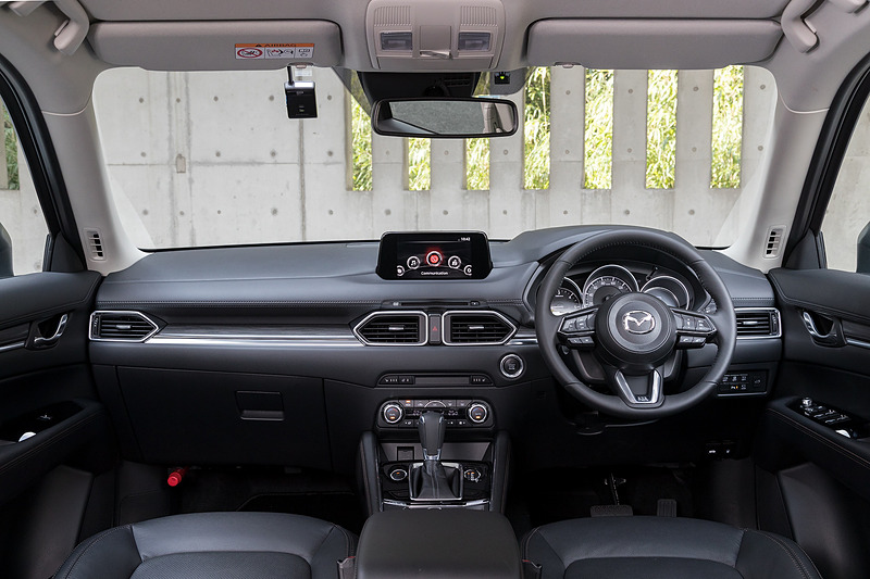 XD L Package（4WD）のインテリア