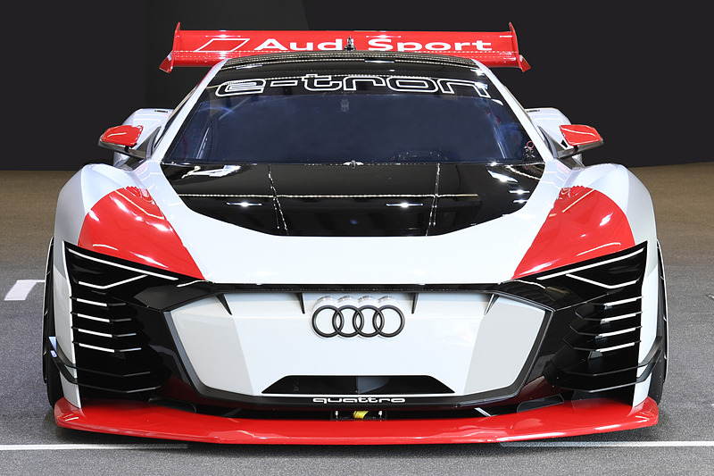 リアルサーキットを初めて走るビジョン グランツーリスモとなる、アウディ e-tron ビジョン グランツーリスモの実車