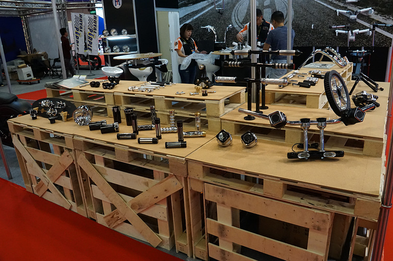 パーツの出展も目立つ