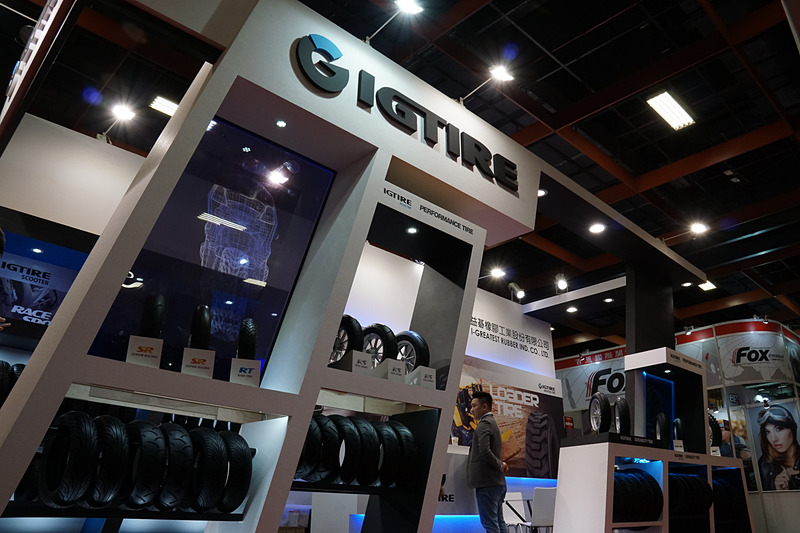 パーツの出展も目立つ