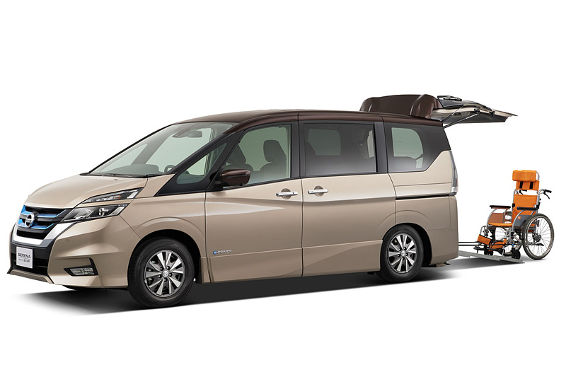 「セレナ e-POWER チェアキャブ スロープタイプ 車いす1名サード仕様」