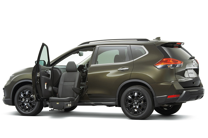 「エクストレイル 助手席スライドアップシート」