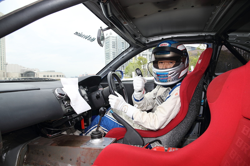 ドライバーの神谷幸助選手