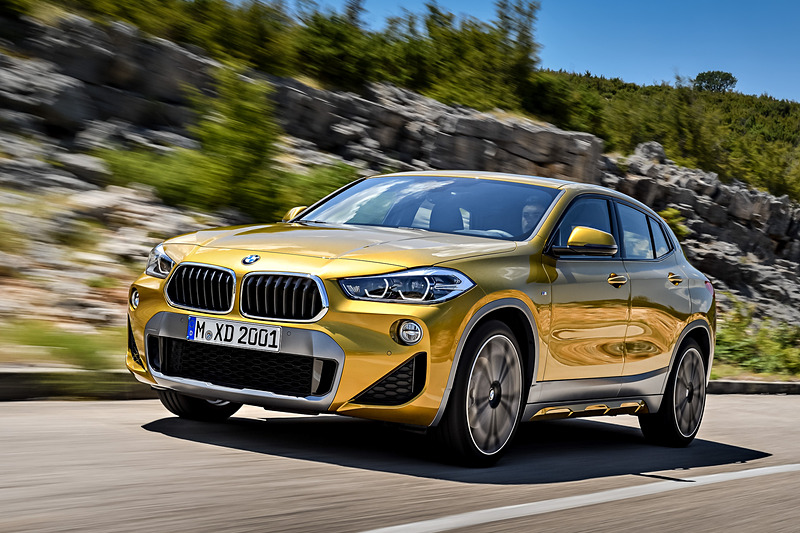 新型スポーツ・アクティビティ・クーペ「X2」