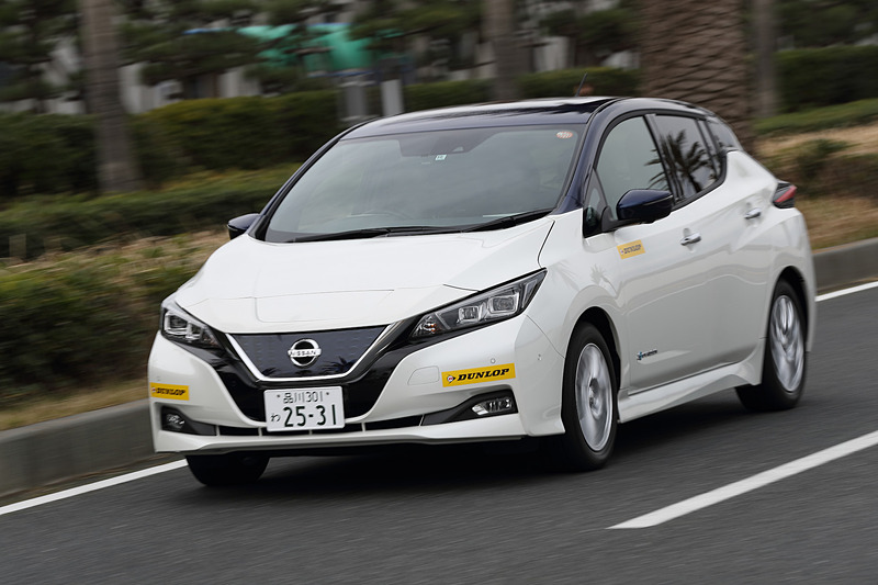 EC204の試走は日産自動車のEV（電気自動車）「リーフ」とトヨタ自動車のHV（ハイブリッド）「プリウス」で行なった
