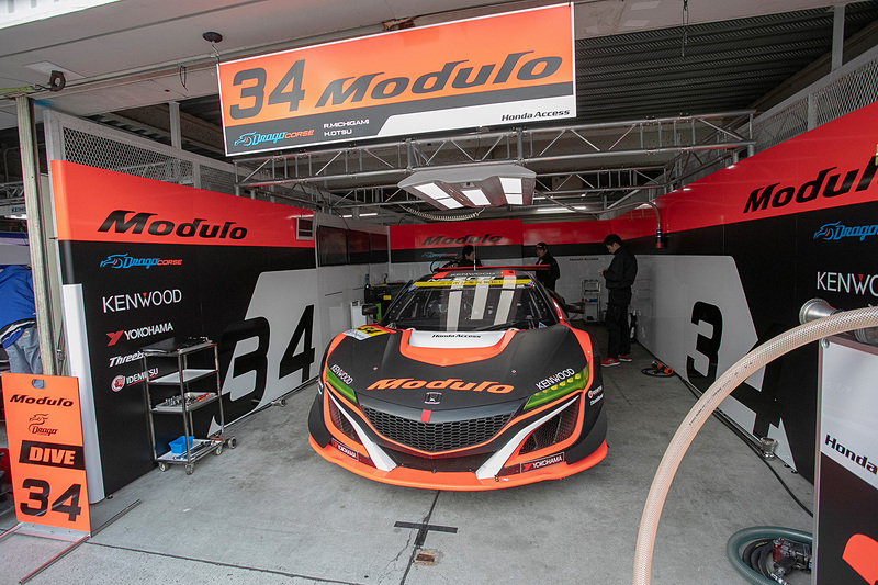 決勝日の朝を迎えた34号車