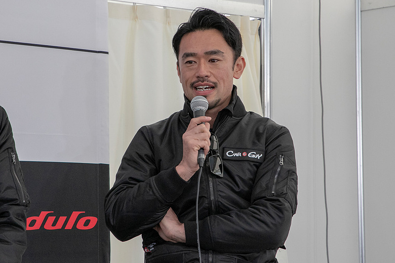 横溝選手は「昨日は雨、今日は晴れなので、昨日とは各車の速さがまるで変わると思います。そこが見どころでしょう。またCARGUYRacingはこれが初レースです。みんないっぱいいっぱいで頑張っていますので、応援よろしくお願いします」と語った