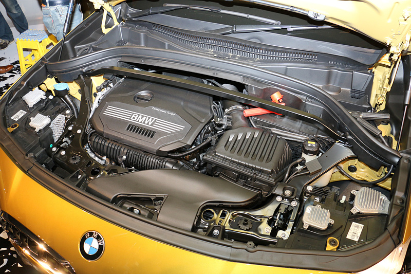 X2 xDrive20iとX2 xDrive20i M Sport Xに搭載される直列4気筒DOHC 2.0リッターツイン・パワー・ターボエンジン。最高出力141kW（192PS）/5000rpm、最大トルク280N･m（28.6kgm･f）/1350-4600rpmを発生する