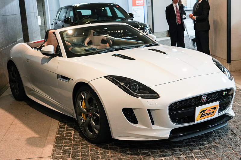 ジャガー「Fタイプ コンバーチブル」。ラグジュアリーなオープン2シーター