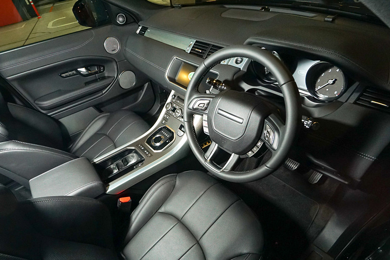 ランドローバー「レンジローバー・イヴォーク」運転席まわり