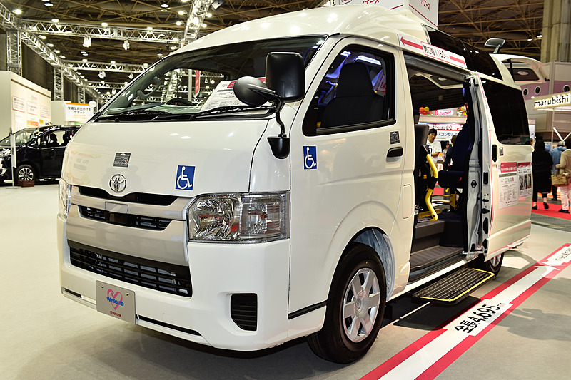 ハイエース 車いす仕様車 ロング・標準ボディ Bタイプ
