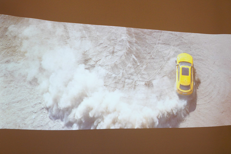 SUVモデル「ウルス」のイメージ動画