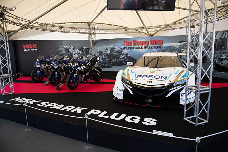 「64号車 Epson Modulo NSX-GT」など展示