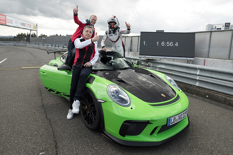 新型「911 GT3 RS」がドイツのニュルブルクリンクサーキット北コースにおいて「6分56秒4」のラップタイムを記録