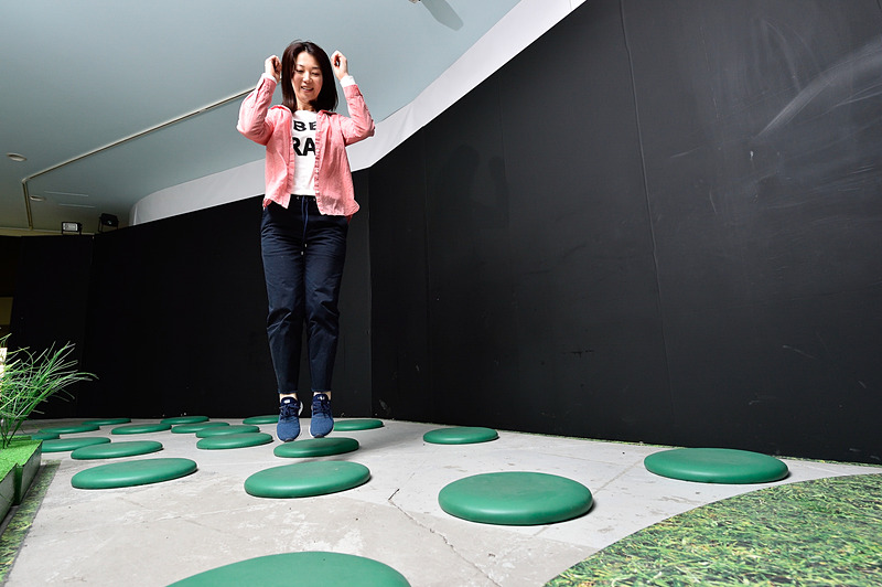 1歳から遊べる「ジャンプでピョンピョン」